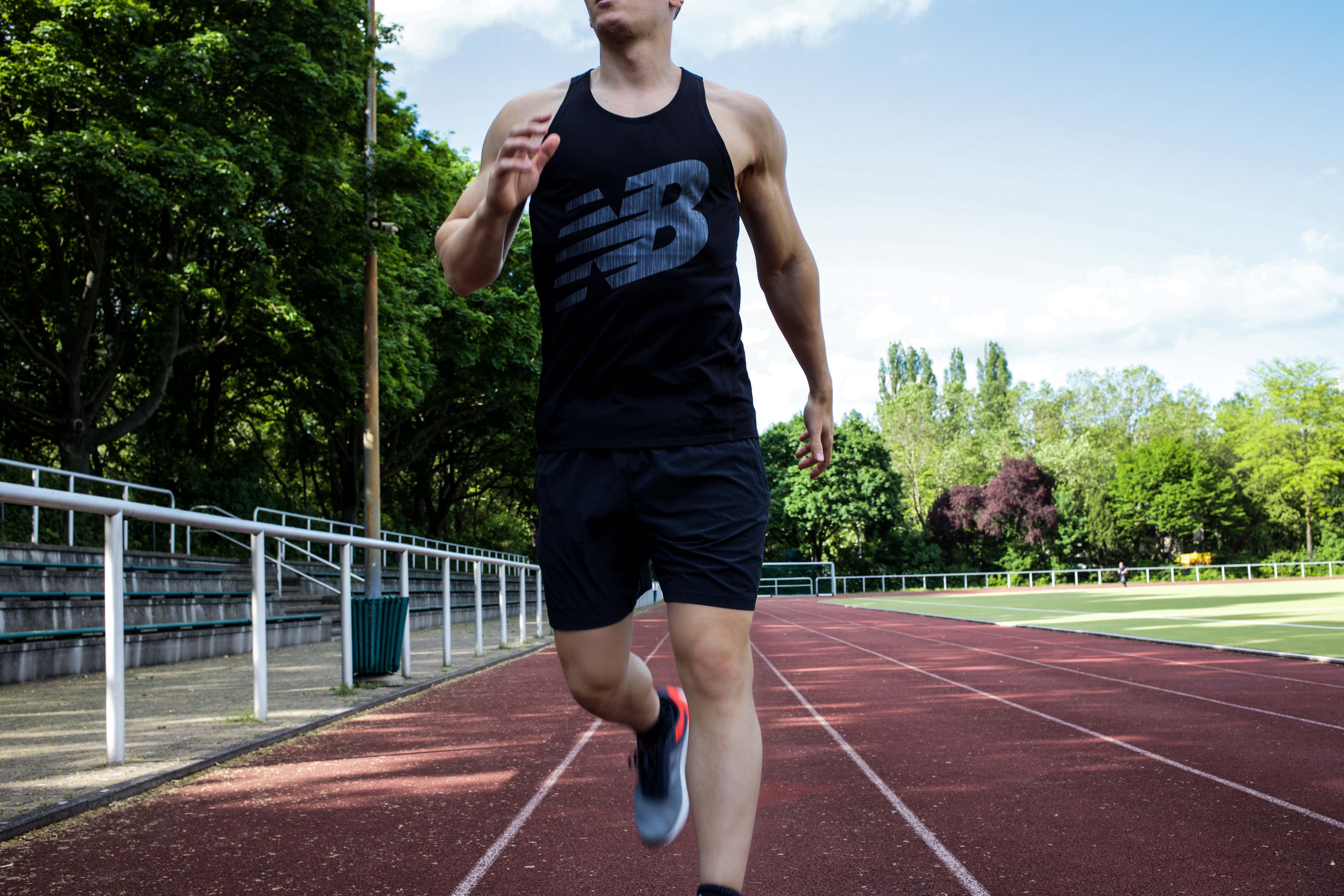 hiit-training-trainingsplan-hochintensives-intervalltraining-vorteile-fitness-sport-ausdauer-abnehmen_6144