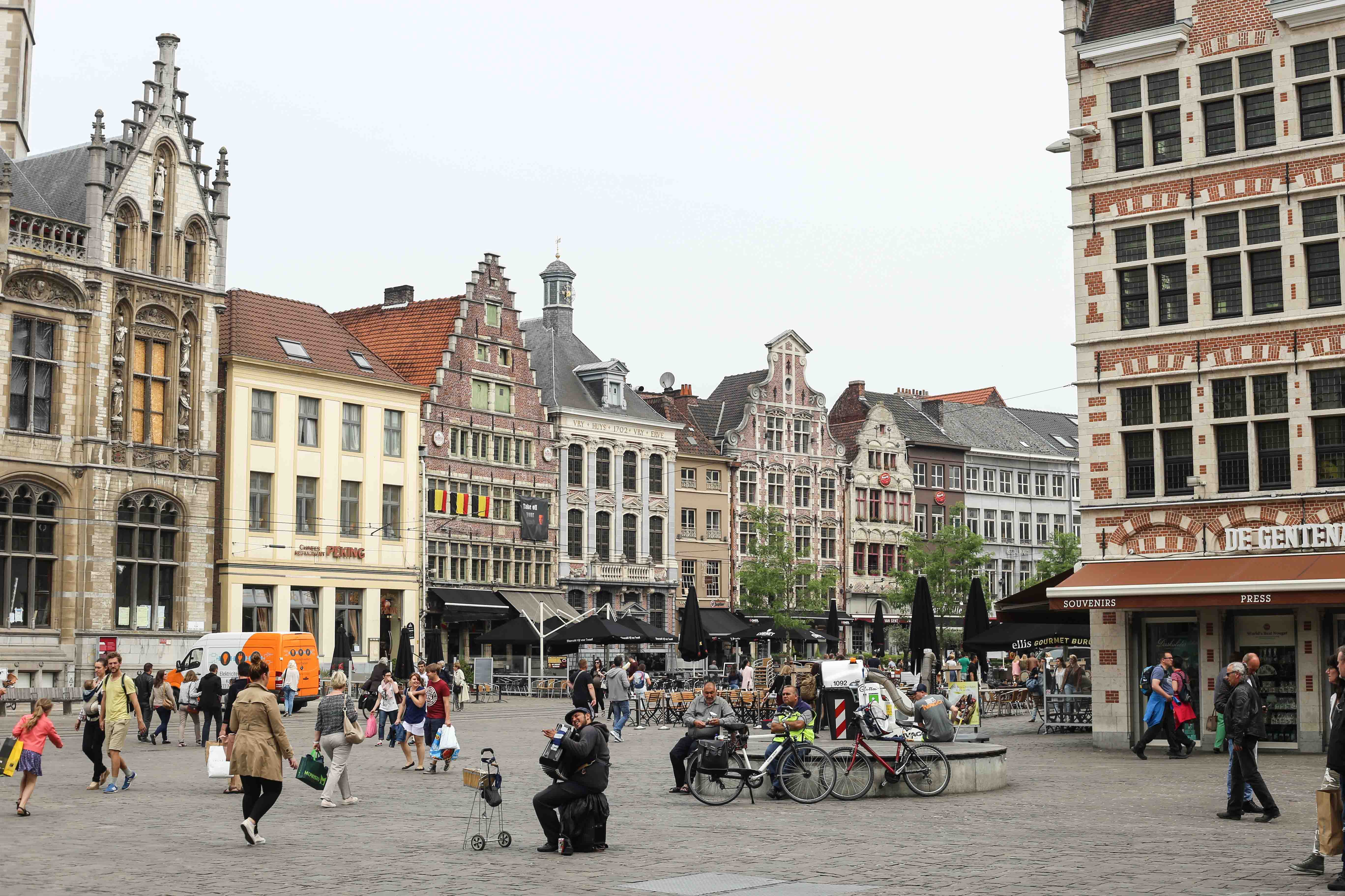Gent-Kurztrip-Empfehlung-Sehenswürdigkeiten-Kanäle-Reiseblog-Belgien-Marktplatz