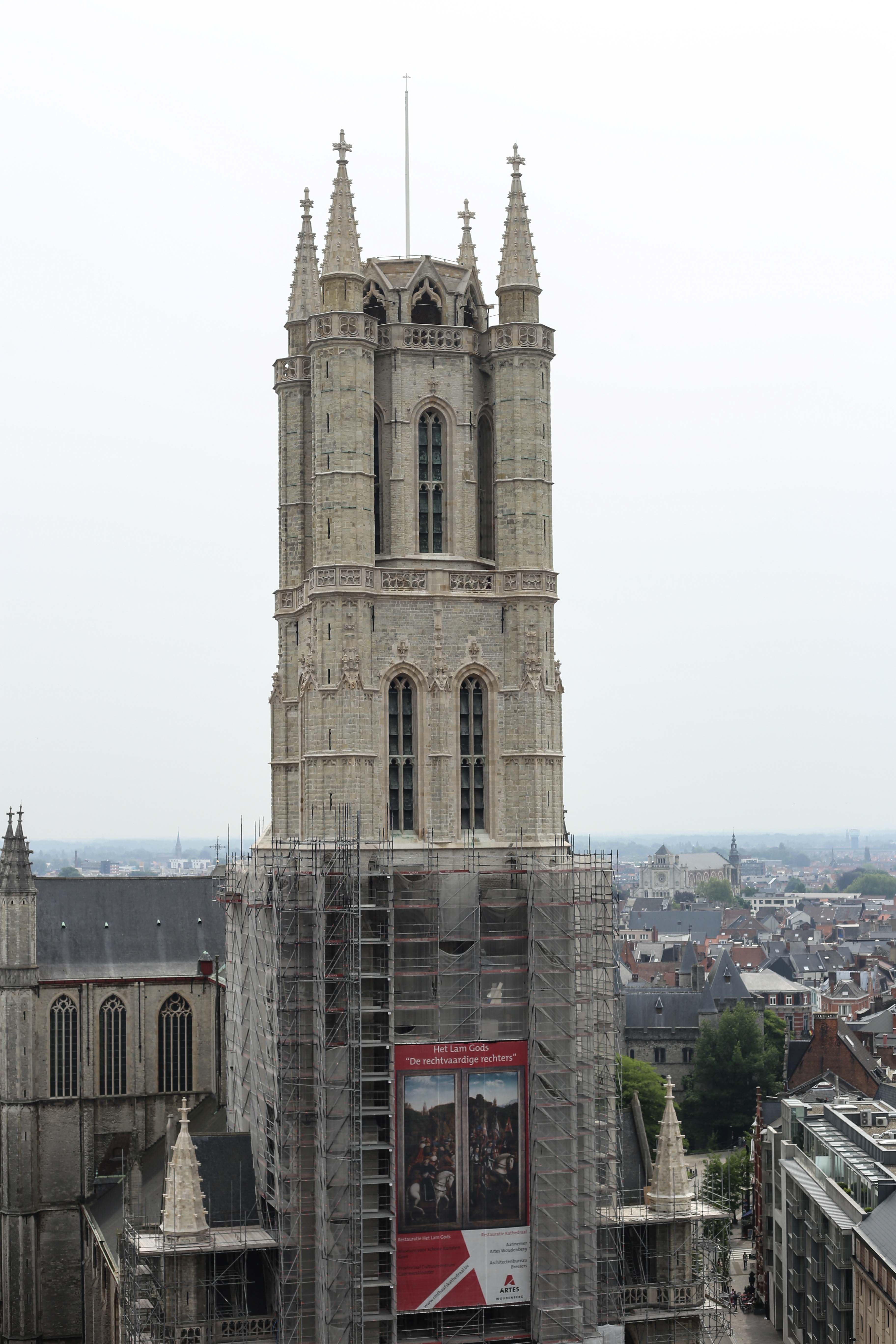 Gent-Kurztrip-Empfehlung-Sehenswürdigkeiten-Kanäle-Reiseblog-Belgien-st.bavo-kathedrale