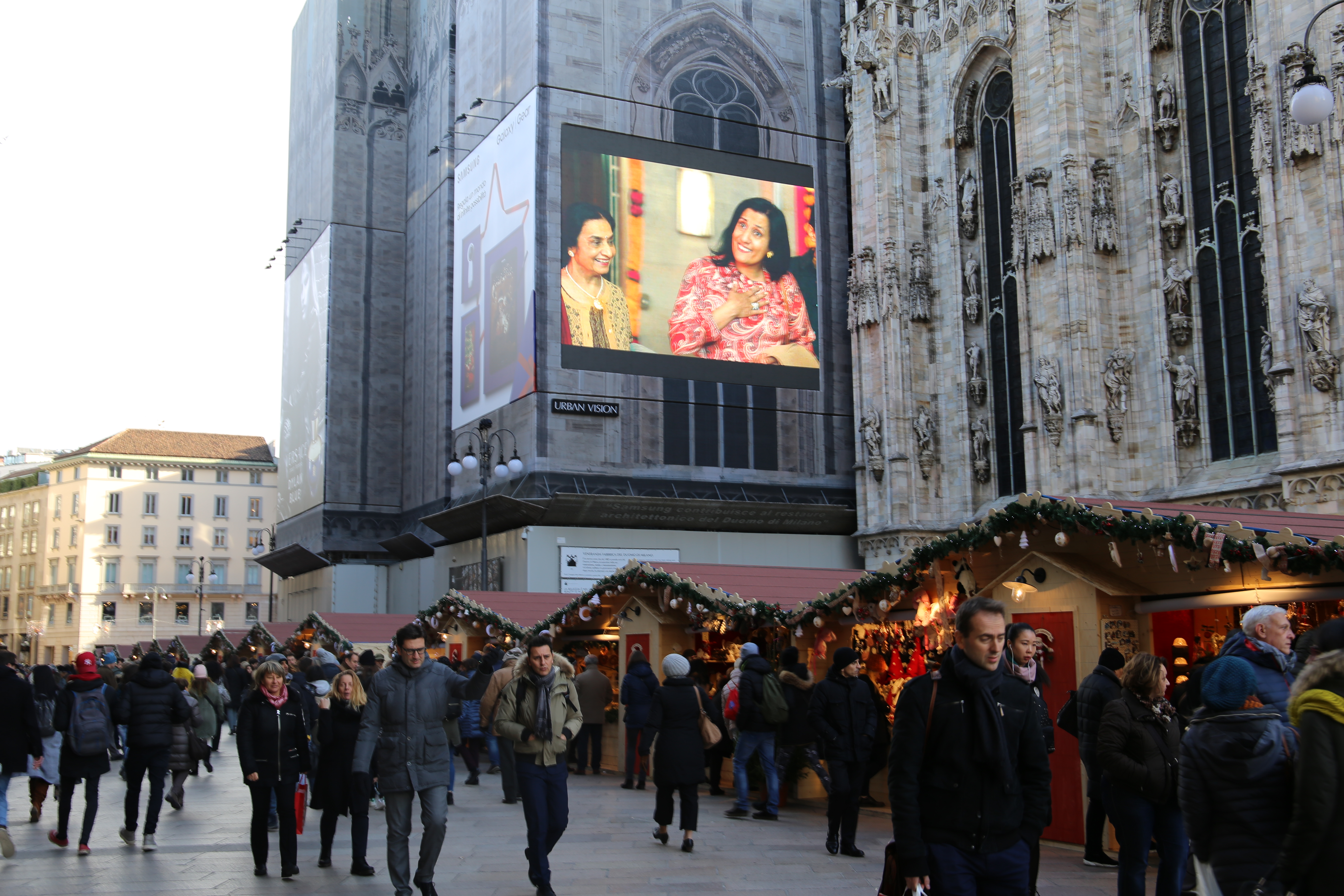WeihnachtsmarktMailand_Dom_Shoppen_Mailand